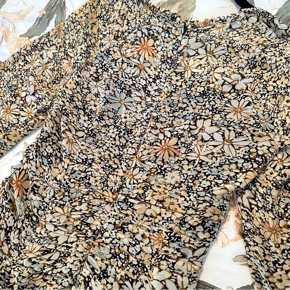 ASTR the Label Marcella Ruched Floral Mini Dress - BLACK-YELLOW FLORAL / M - Picture 5 of 10